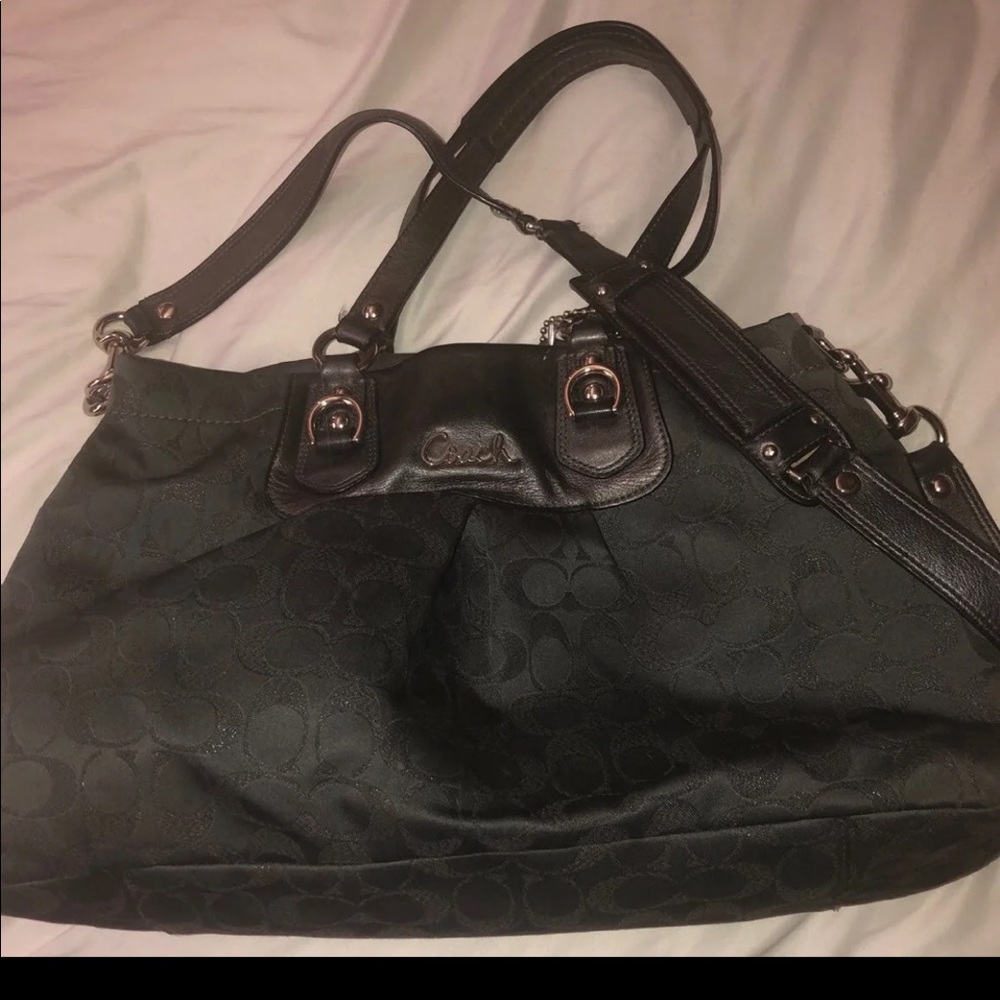 Coach purse. 💕💕